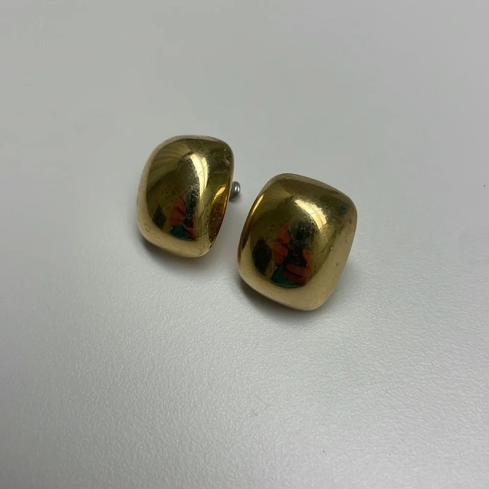 Gold rectangle earrings